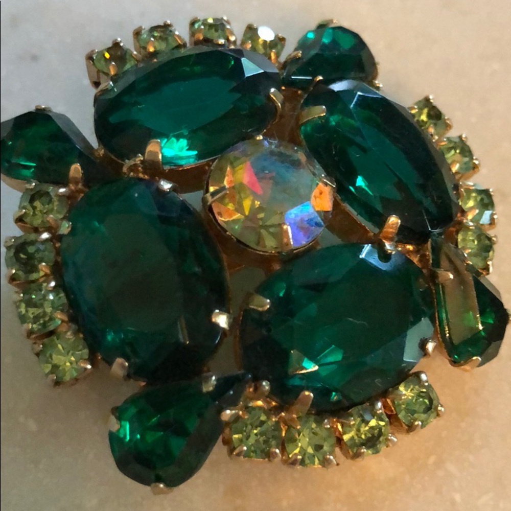 Vintage Prong-set Green Brooch